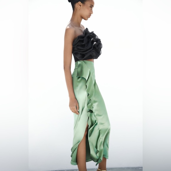 Amazing Zara Black ORGANZA BANDEAU TOP
BLACK - Size M - Picture 7 of 11